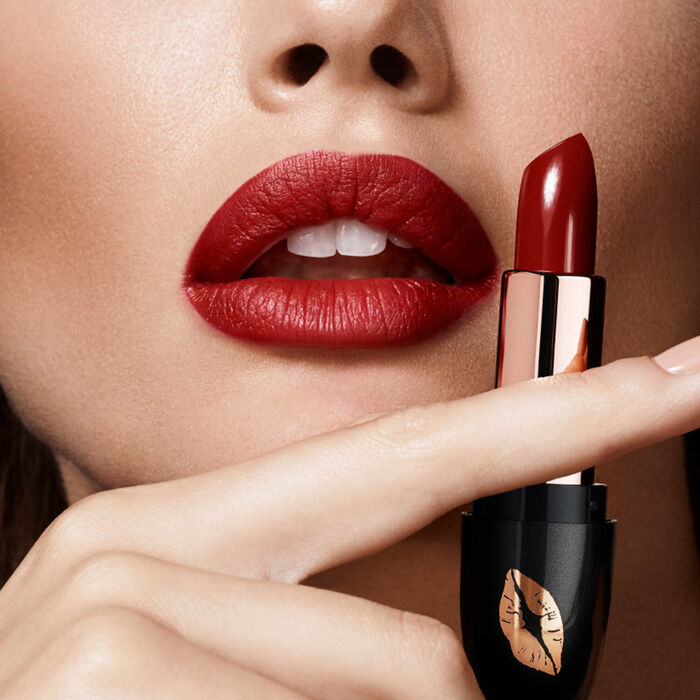 Wink & Kiss - Creme Confession Lipstick