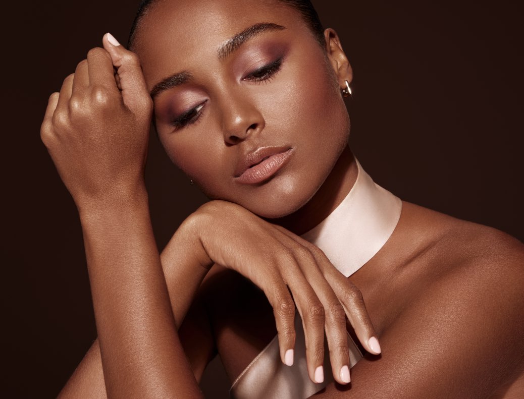  Top Nourishing Ingredients in Your Spray Makeup Foundation